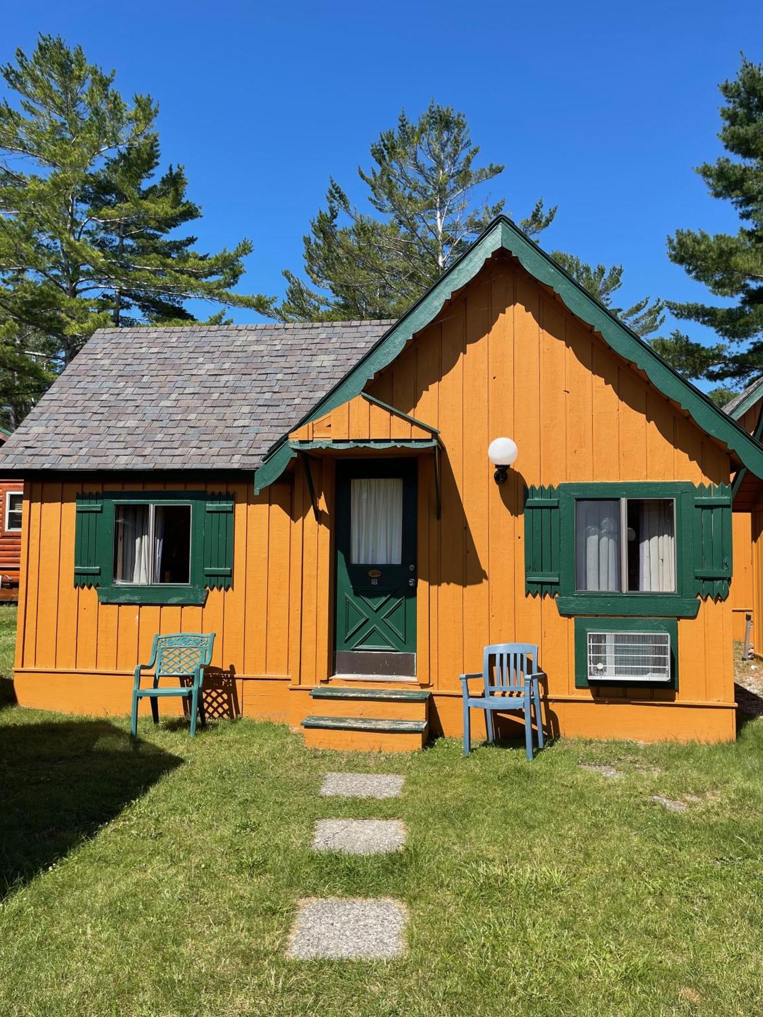 Cabins Of Mackinac & Lodge Mackinaw City Eksteriør bilde