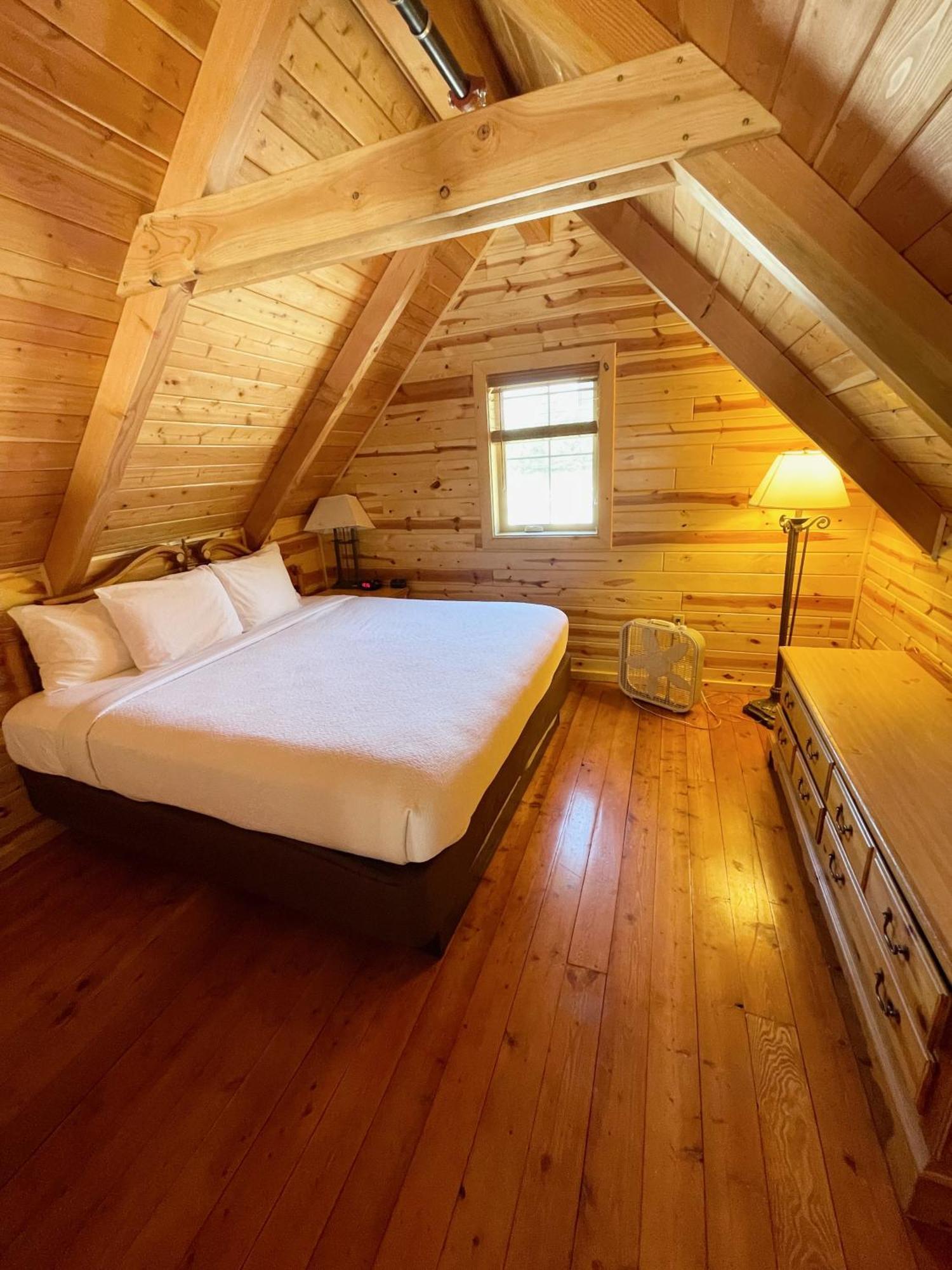 Cabins Of Mackinac & Lodge Mackinaw City Eksteriør bilde