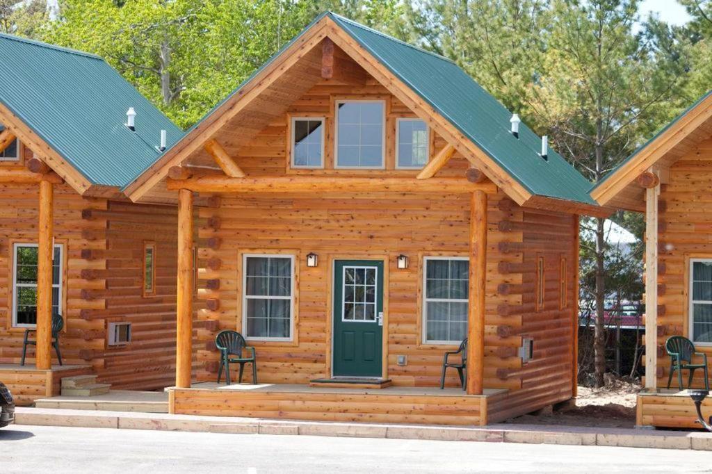 Cabins Of Mackinac & Lodge Mackinaw City Rom bilde